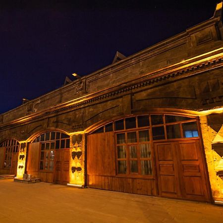 Ahiska Palas Otel Kars Exterior foto
